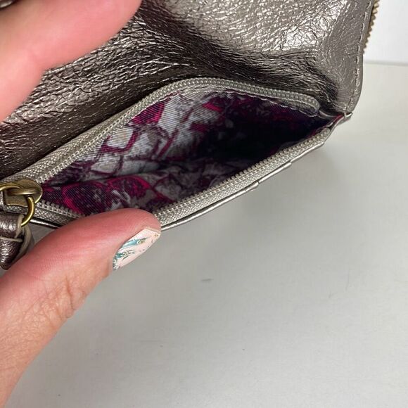 Metallic Woven Leather Zip Around Credit Card Wallet - Picture 9 of 9